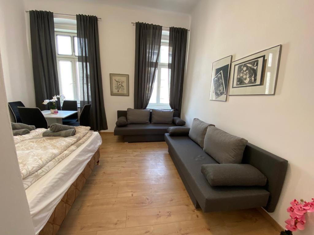 וינה Deluxe Quad Room Dw מראה חיצוני תמונה